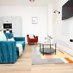 7Min Central Bristol - Sleeps 7 - Free Parking